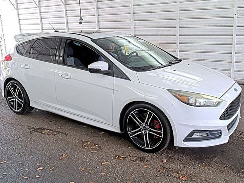 Used 2015 Ford Focus ST image 4