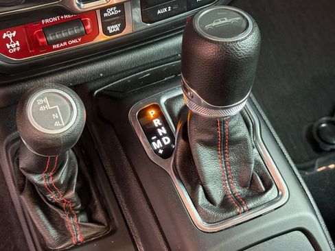 Used 2020 Jeep Gladiator Rubicon image 29