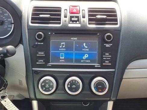 Used 2018 Subaru Forester 2.5i w/ Alloy Wheel Package AWD/4WD image 6