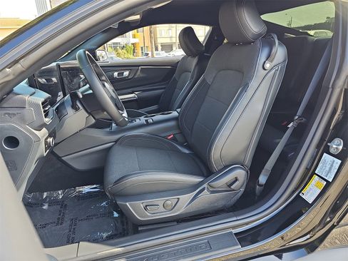 Used 2025 Ford Mustang Coupe image 14