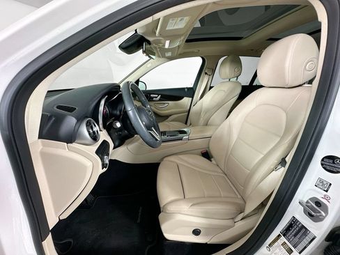 Used 2022 Mercedes-Benz GLC 300 image 19