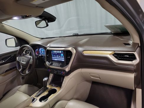Used 2019 GMC Acadia Denali image 29