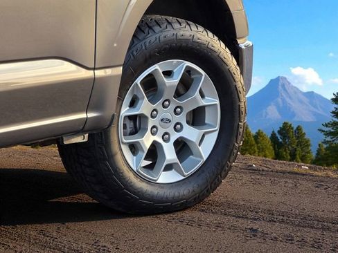 Used 2023 Ford F150 XLT image 8