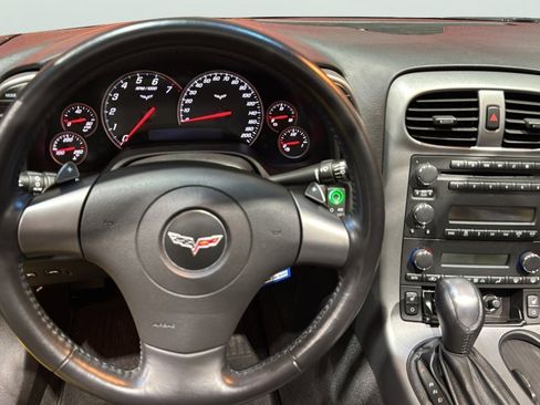 Used 2006 Chevrolet Corvette Coupe w/ Preferred Equipment Group image 25