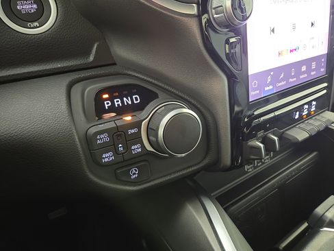 Certified 2025 RAM 1500 Big Horn AWD/4WD image 24