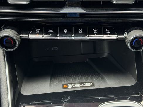 New 2026 Chevrolet Traverse LT w/ Driver Confidence Package FWD image 15