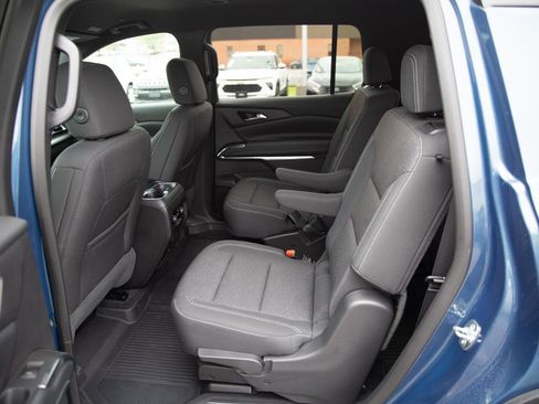 Used 2025 Chevrolet Traverse LT w/ Driver Confidence Package AWD/4WD image 21