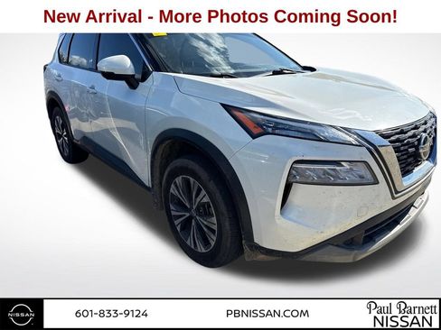 Used 2021 Nissan Rogue SV w/ Premium Package FWD image 1