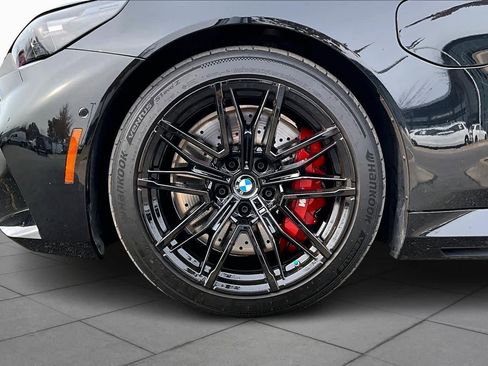 Certified 2025 BMW M5 w/ Executive Package image 19