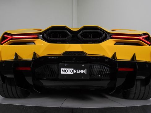 Used 2024 Lamborghini Revuelto AWD/4WD image 24