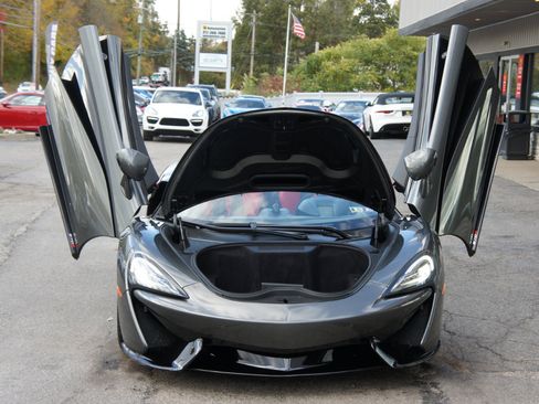 Used 2019 McLaren 570S Spider image 31