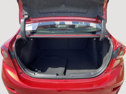 Used 2018 MAZDA MAZDA3 Touring image 24