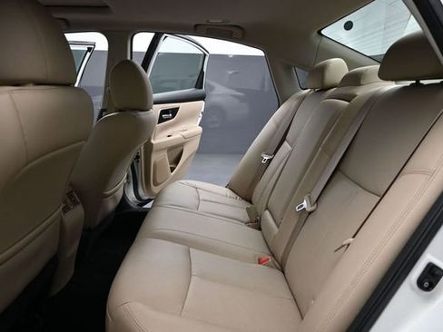 Used 2015 Nissan Altima 2.5 SL w/ Technology Package FWD image 16