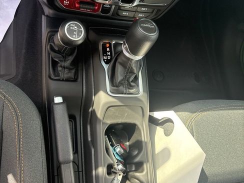 New 2025 Jeep Gladiator Sport image 17