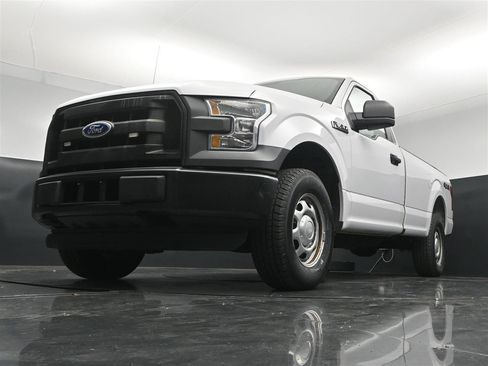 Used 2017 Ford F150 XL w/ Equipment Group 101A Mid AWD/4WD image 27