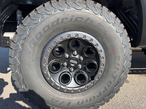 Used 2025 Ford F150 Raptor image 11