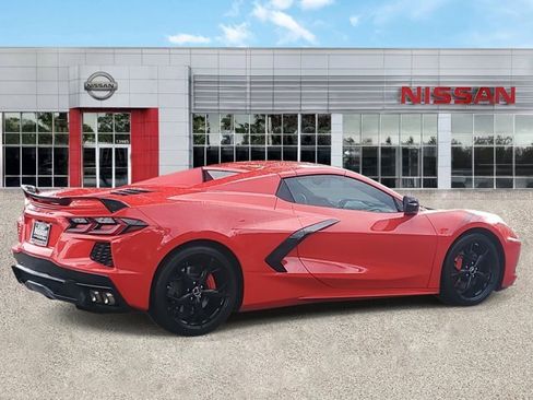 Used 2021 Chevrolet Corvette Stingray Premium Conv w/ Z51 Performance Package image 3