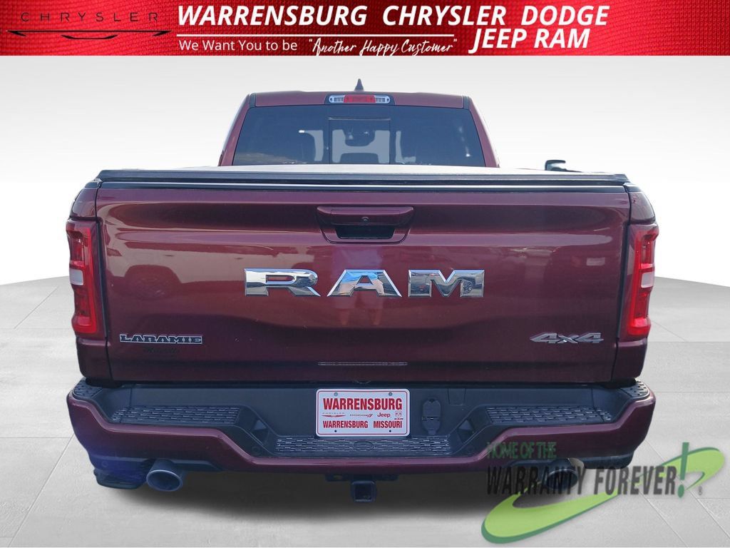 Used 2025 RAM 1500 Laramie AWD/4WD image 5
