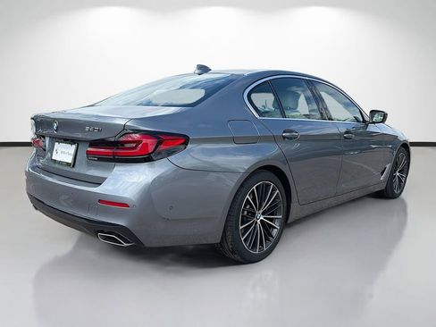 Used 2021 BMW 540i w/ Premium Package RWD image 3