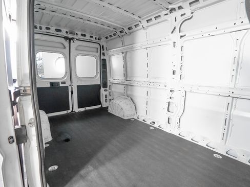 Used 2023 RAM ProMaster 2500 image 8