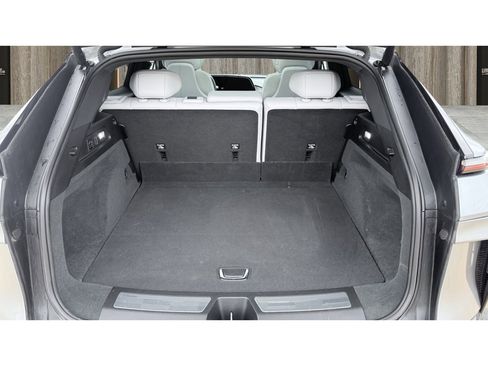 Used 2024 Cadillac Lyriq Luxury image 13