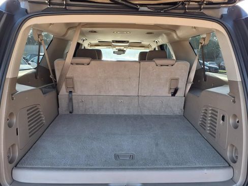 Used 2016 GMC Yukon XL SLE w/ Convenience Package RWD image 13
