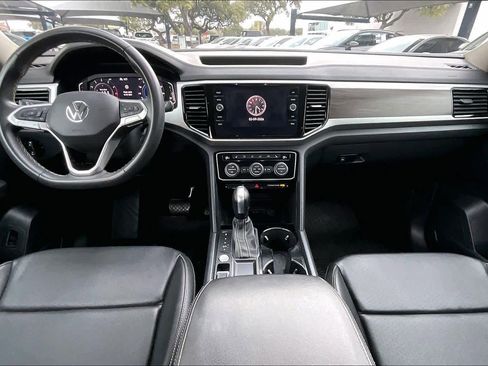 Certified 2023 Volkswagen Atlas SE image 16