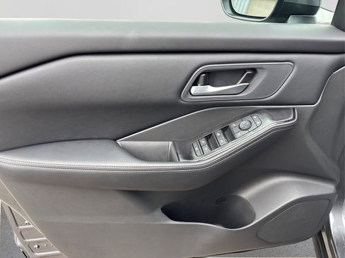 New 2026 Nissan Rogue SV image 23