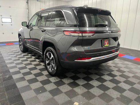Used 2022 Jeep Grand Cherokee Limited 4xe w/ Luxury Tech Group II AWD/4WD image 7
