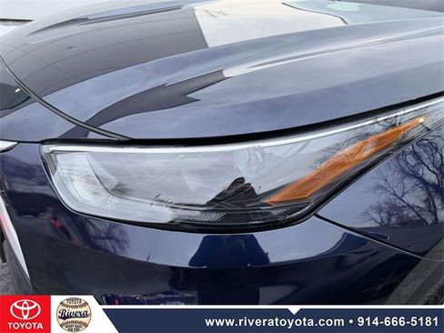 Used 2023 Toyota Highlander XLE image 7