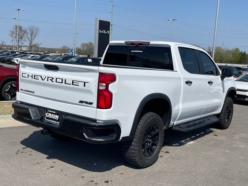 Used 2024 Chevrolet Silverado 1500 ZR2 w/ Technology Package AWD/4WD image 7