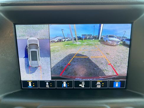 Used 2023 GMC Terrain SLT w/ Tech Package AWD/4WD image 24