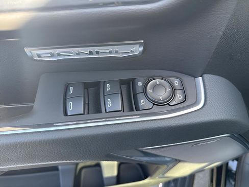 Used 2026 GMC Sierra 1500 Denali AWD/4WD image 11