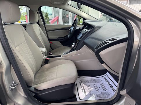 Used 2015 Ford Focus SE FWD image 17