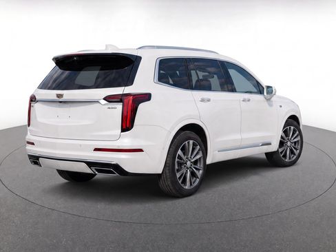 Used 2020 Cadillac XT6 Premium Luxury FWD image 4