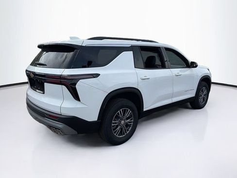 New 2026 Chevrolet Traverse LT w/ Driver Confidence Package AWD/4WD image 6