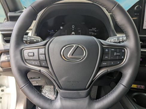 Used 2026 Lexus UX 300h FWD image 9