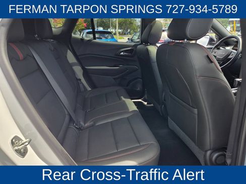 Used 2025 Chevrolet Trax RS w/ Sunroof Package FWD image 21