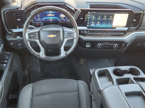 Used 2022 Chevrolet Silverado 1500 LT image 25