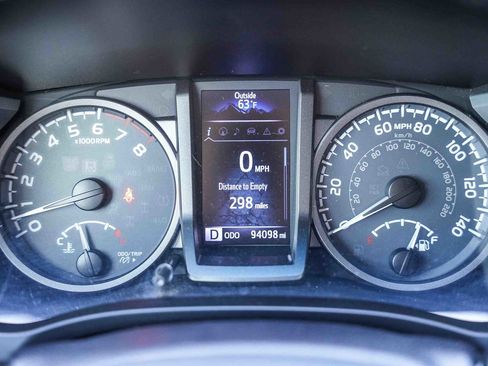 Used 2017 Toyota Tacoma TRD Pro AWD/4WD image 22