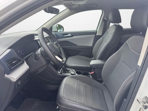 Certified 2023 Volkswagen Taos SE AWD/4WD image 9