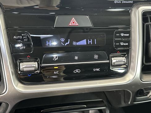 Used 2022 Kia Sorento S w/ Panoramic Sunroof Package image 22