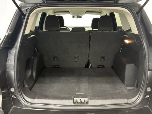 Used 2019 Ford Escape SE image 32