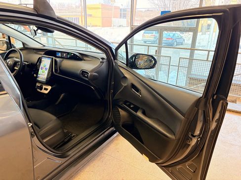 Used 2017 Toyota Prius Prime Premium image 20