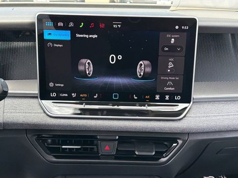 New 2026 Volkswagen Tiguan S image 15