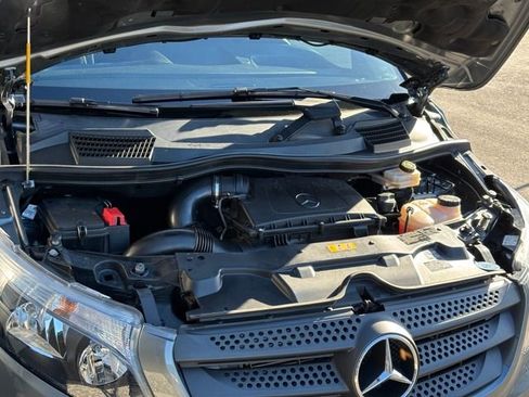 Used 2021 Mercedes-Benz Metris Passenger image 66