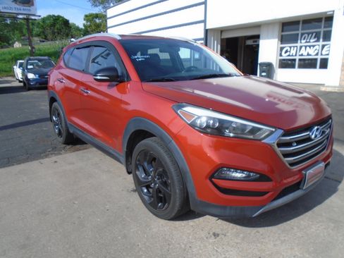Used 2016 Hyundai Tucson Limited AWD/4WD image 8