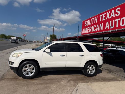 Used 2008 Saturn Outlook XR w/ Advanced Audio Package FWD image 23