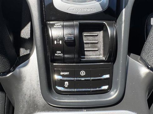 Used 2014 Porsche Cayenne image 35