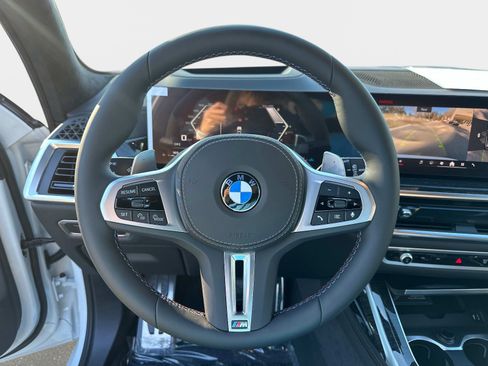 New 2026 BMW X7 M60i image 25